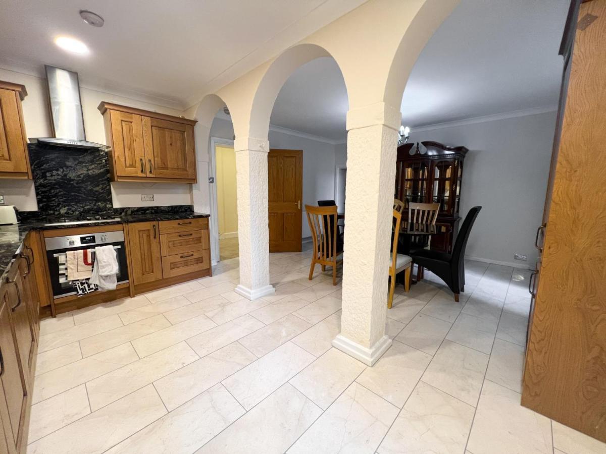 Spacious Flat Sleeps 8 Near Princes Street Edinburgh Dış mekan fotoğraf